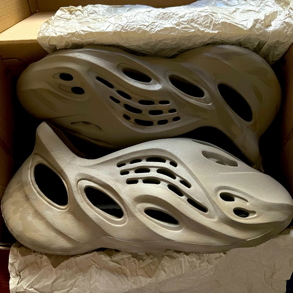 Yeezy Foam Runner 8